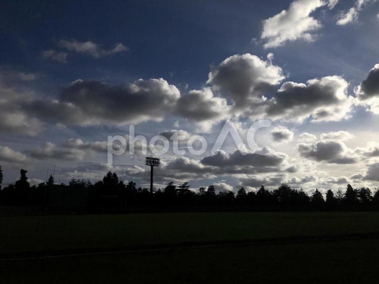 空と雲と照明と 空,雲,照明の写真素材