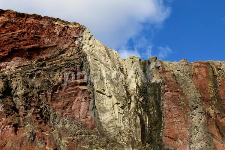 隠岐の風景（赤壁） 赤壁,島旅,海の写真素材