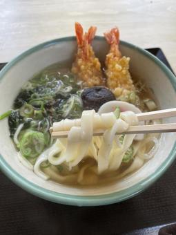 海老天ぷらうどん 海老天ぷらうどん,うどん,天ぷらの写真素材
