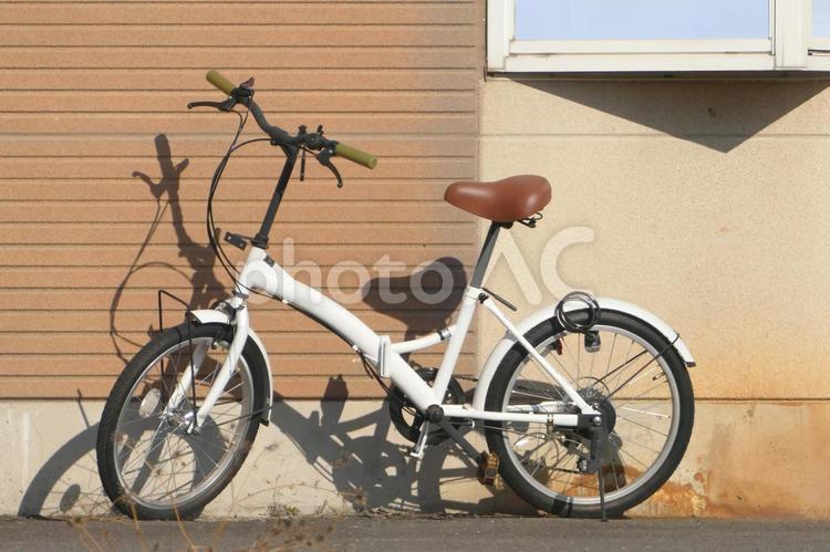 白い子供用自転車 自転車,子供自転車,子供用自転車の写真素材