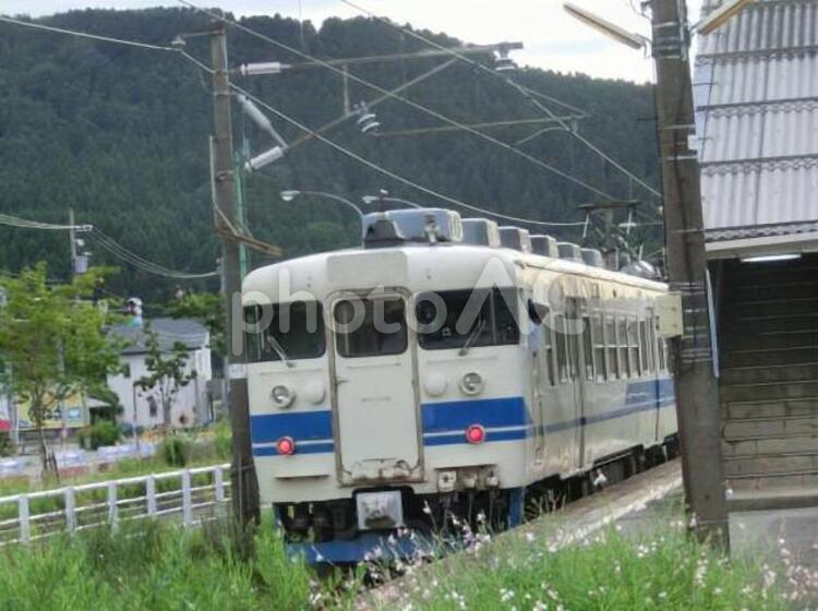 北陸本線の国鉄型車両 鉄道,駅,観光の写真素材