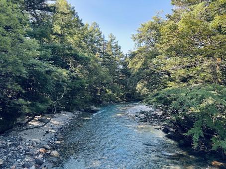 綺麗な川 綺麗な川,梓川,上高地の写真素材