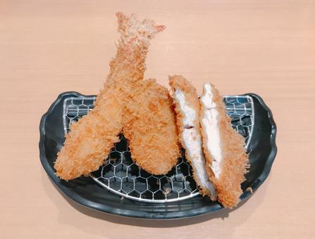 フライ盛り合わせ フライ盛り合わせ フライ盛り合わせ,海老フライ,ヒレカツの写真素材