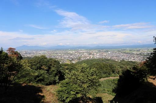 春日山城址から、直江津のあたりを見下ろす 春日山城址から、直江津のあたりを見下ろすの写真