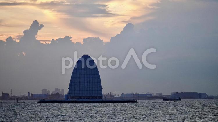 東京湾アクアラインの風の塔 風の塔,東京湾アクアライン,人工島の写真素材