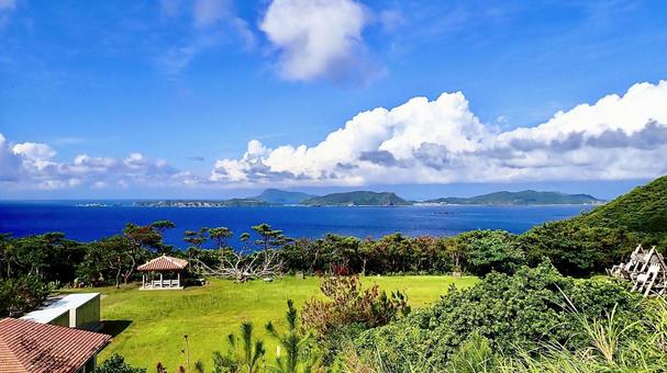 慶良間諸島渡嘉敷島の照山展望台からの風景 慶良間諸島渡嘉敷島の照山展望台からの風景 照山展望台,渡嘉敷,海の写真素材
