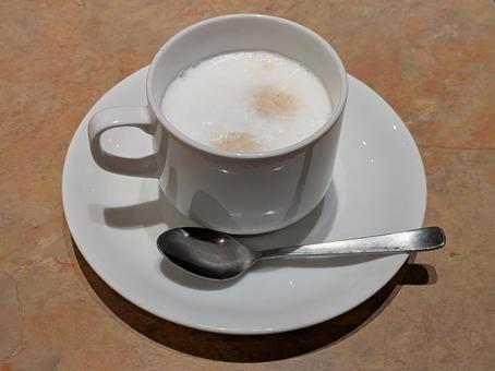 勤労感謝の日のファミレスのカプチーノ ファミリーレストラン,フライングガーデン,テーブルの写真素材