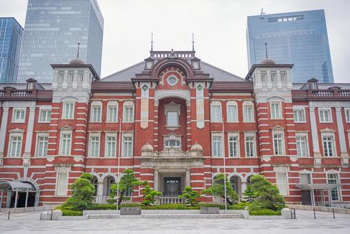 東京駅丸の内駅舎の景観 東京駅,丸の内駅舎,赤レンガの写真素材