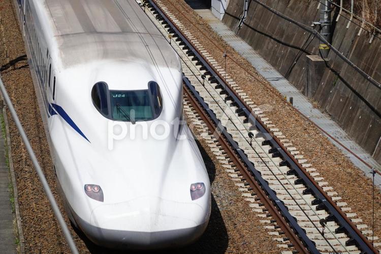 上から見下ろした新幹線 新幹線,鉄道,電車の写真素材