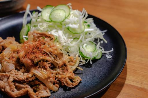 豚肉炒めの家庭的な夕食 豚肉炒めの家庭的な夕食 夕食,晩ごはん,家庭料理の写真素材