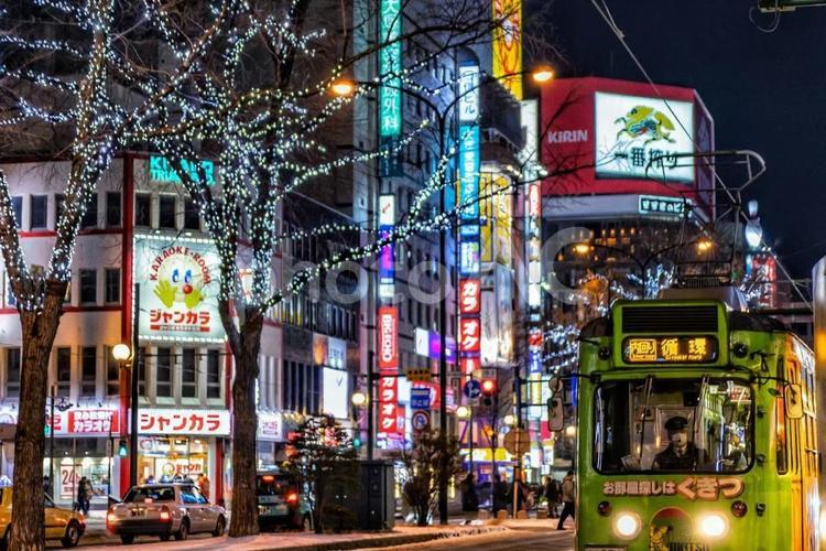 札幌の夜を走る 札幌,さっぽろ,狸小路の写真素材