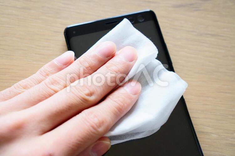 スマホ　消毒２ スマホ,スマートフォン,清拭の写真素材
