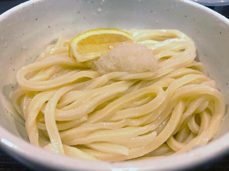 ぶっかけうどん（ネギ・醤油なし） ぶっかけうどん,醤油ぶっかけ,讃岐うどんの写真素材