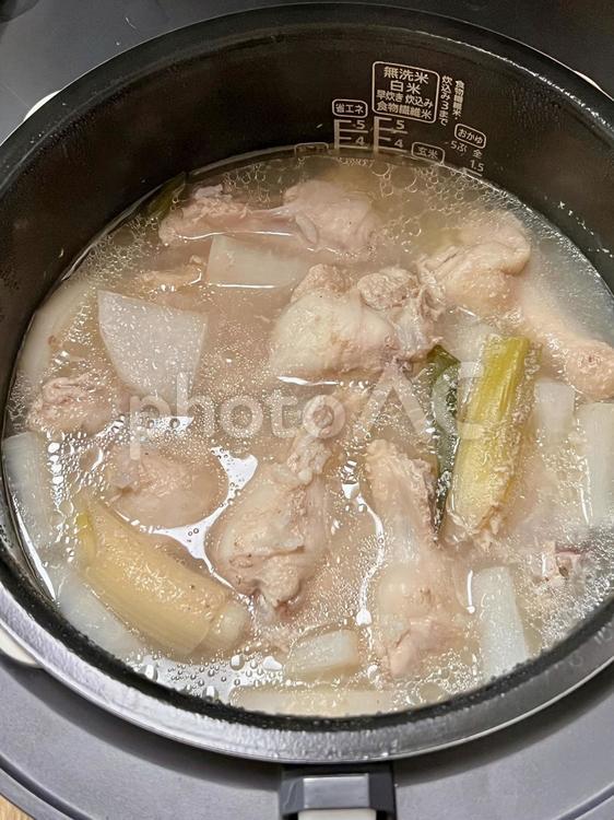 炊飯器とろ手羽大根 食事,ご飯,夜ごはんの写真素材