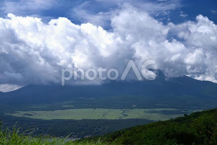 山梨県平尾山富士山を眺めるも雲に隠れてる 自然,ハイキング,景色の写真素材