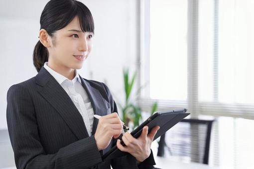 日本女商人聽力, JPG 日本女商人聽力, श्रवण, महिला, एक बिज़नेसवुममन, JPG