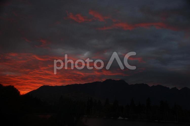 ニュージーランドクィーンズタウンの夕焼け ニュージーランド,クィーンズタウン,夕暮れの写真素材