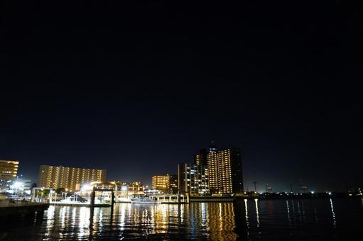 千葉みなとの夜景 千葉みなと,夕景,日暮れの写真素材