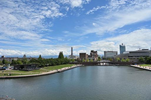 スターバックス 富山環水公園店 スターバックス 富山環水公園店 富山県,青空,環水公園の写真素材