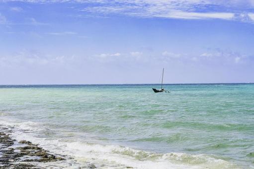 沖縄-【竹富島-竹富島の風景】 沖縄-【竹富島-竹富島の風景】 海,青,青空の写真素材