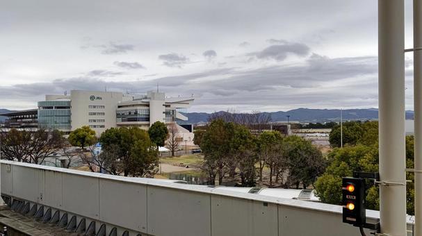 京都競馬場、淀駅から 淀駅,京阪電鉄,京都競馬場の写真素材
