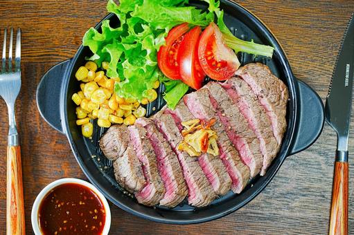 ビーフステーキ ビーフステーキ 食卓,食事,サーロインの写真素材