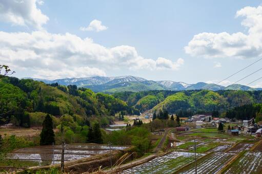 250507長野県栄村月岡集落と横倉集落 長野県,下水内郡,栄村の写真素材