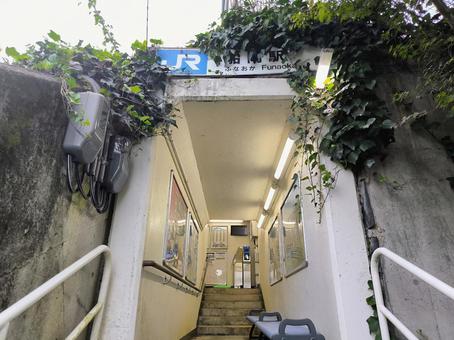 JR山陰本線、船岡駅、入口 JR山陰本線、船岡駅、入口 jr,嵯峨野線,山陰本線の写真素材