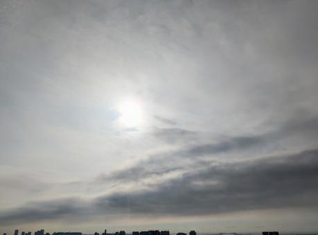 隠れた太陽 隠れた太陽の写真