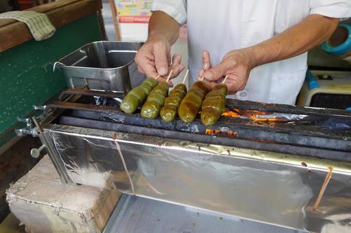 串焼き 串焼き 餅,おやつ,串の写真素材
