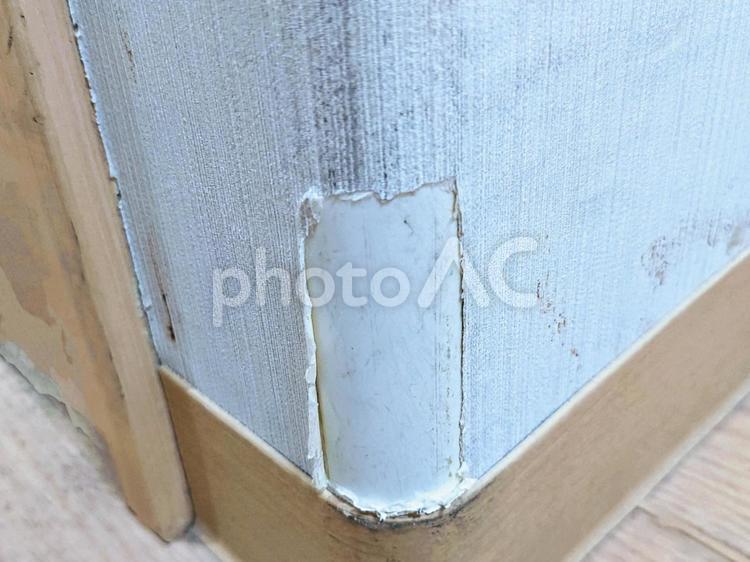 剥げた角のクロス 損傷,内壁,破れの写真素材