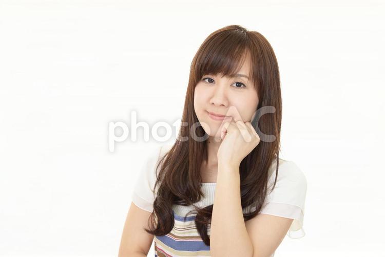 笑顔のエプロン姿の女性 主婦,ママ,お母さんの写真素材
