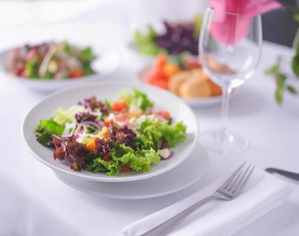 フレッシュな野菜サラダ フレッシュな野菜サラダの写真
