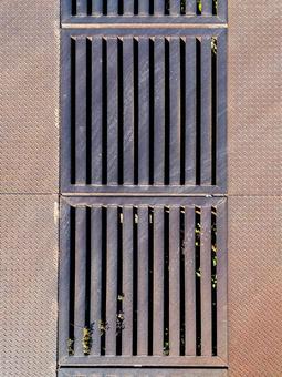 錆びたグレーチングの写真