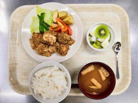 鶏肉の胡麻焼き(膳) 鶏肉の胡麻焼き(膳) 鶏むね肉,鶏肉,ゴマ焼きの写真素材