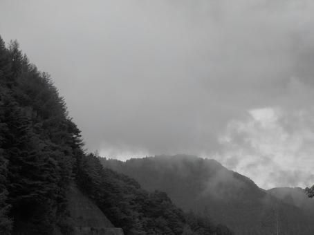 長野県-ビーナスライン-扇峠駐車場-白黒 長野県-ビーナスライン-扇峠駐車場-白黒 ビーナスライン,扇峠,風景の写真素材