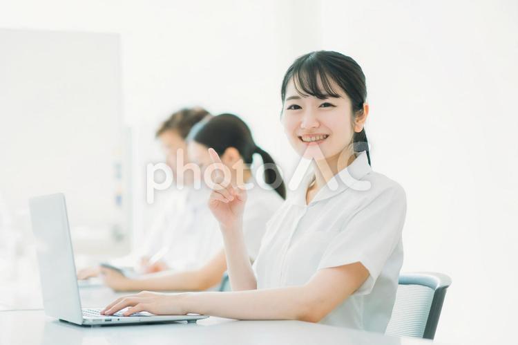 白衣・ナース服を着た女性 看護師,ナース,介護士の写真素材