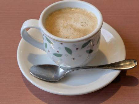 ファミリーレストランのカフェラテ ファミリーレストランのカフェラテ ミルクコーヒー,コーヒーカップ,ソーサーの写真素材