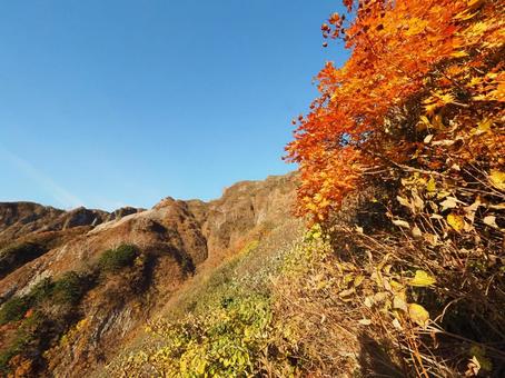 紅葉(雨飾山) 紅葉(雨飾山) 紅葉,秋,もみじの写真素材