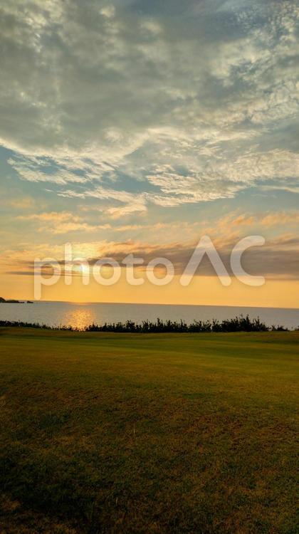 オレンジ色の夕暮れ 夕焼け,空,夕暮れの写真素材