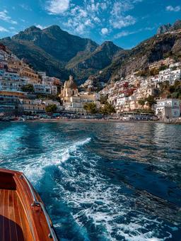 ボートから見た美しい海岸風景の写真