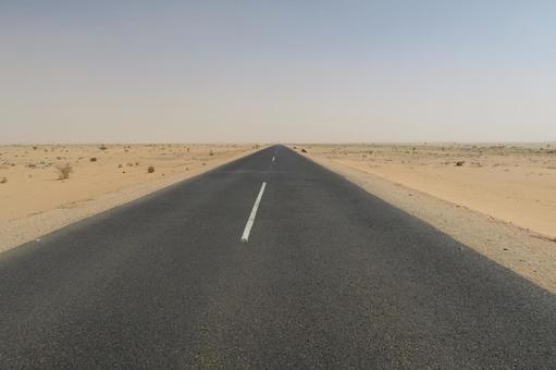 砂漠の道 砂漠の道の写真