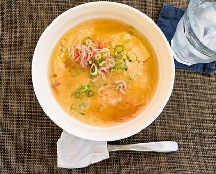 天津飯(俯瞰図) 天津飯(俯瞰図) どんぶり,天津飯,中華の写真素材
