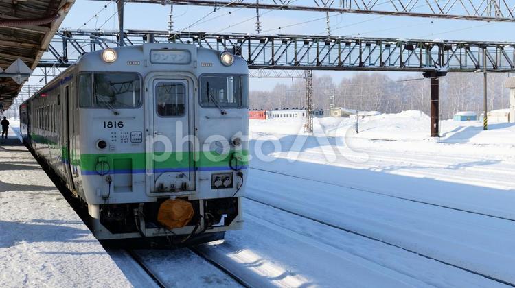 JR北海道　キハ40　ローカル線 キハ40,冬,ローカル線の写真素材