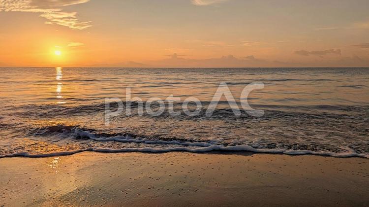 美しい夕焼けの海 夕焼け,朝日,元旦の写真素材
