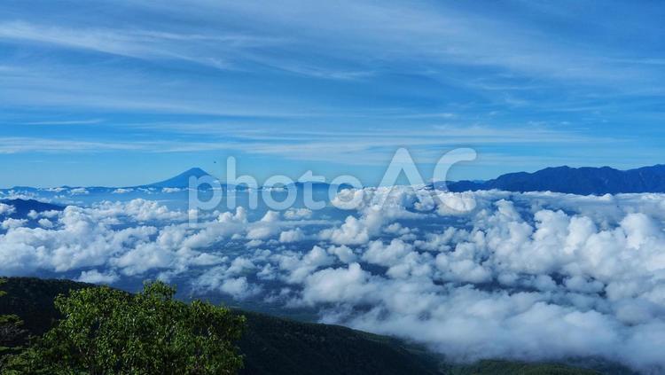 編笠山から見る富士山 山,登山,編笠山の写真素材