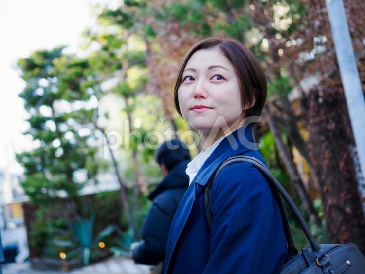27：外出するビジネスウーマン 女性,女の子,人物の写真素材