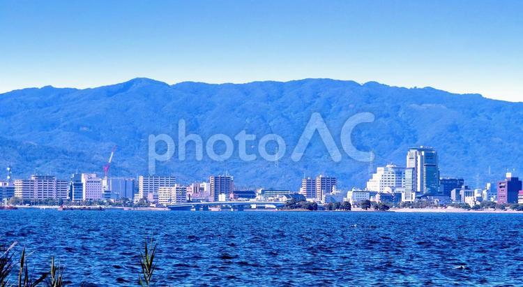 真夏の宍道湖東岸の街並み・風景 宍道湖,東岸,松江市の写真素材