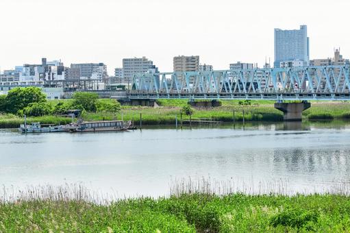 葛飾区 荒川と荒川橋梁(東京) 葛飾区 荒川と荒川橋梁(東京) 葛飾区,荒川,荒川橋梁の写真素材