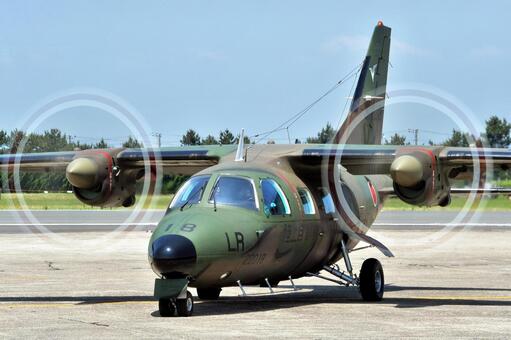 タキシングするLR-1 lrー1,陸上自衛隊,muー2の写真素材